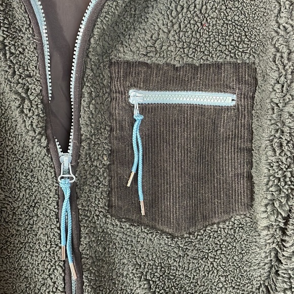 Urban Outfitters Black Fleece Oversized Jacket Small - Picture 4 of 7